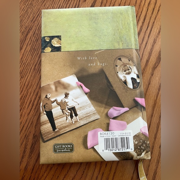 A Grandparent’s Legacy Hallmark gift book. - Picture 2 of 8